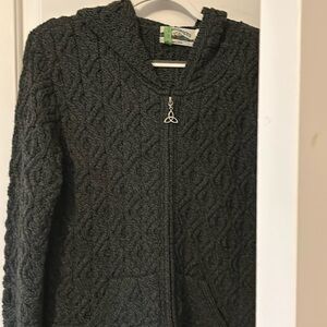 Zip up cardigan jacket new wool, nice feel, 100% Merino wool